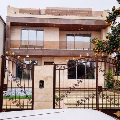 ویلای تریبلکس روف‌دار سنددار با ۳ خواب مستر در چمستان