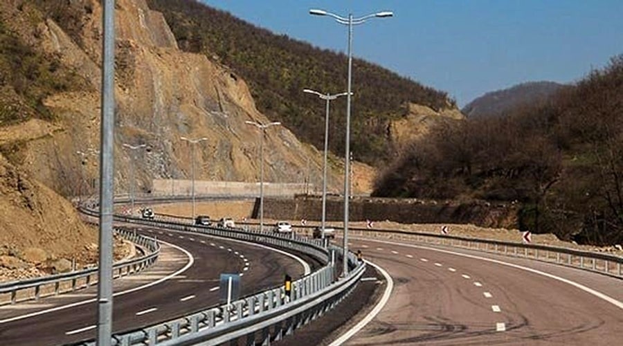 احداث آزادراه تهران- شمال بر قیمت زمینهای شمال چه تاثیری داشته است؟