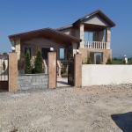 ویلا نیم پیلوت سنگ نما