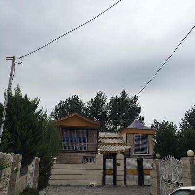 ویلا نیم پیلوت استخردار