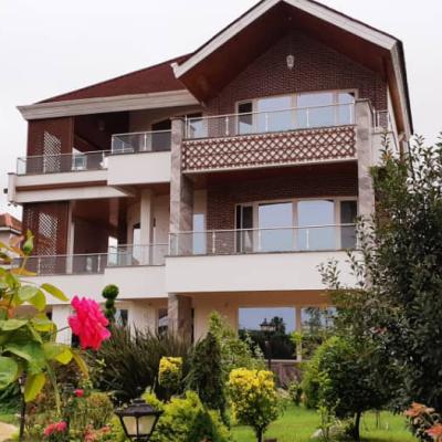 ویلا پارک لاکچری + سالن استخر مجهز