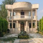 کاخ ویلا جنگلی با محوطه سازی