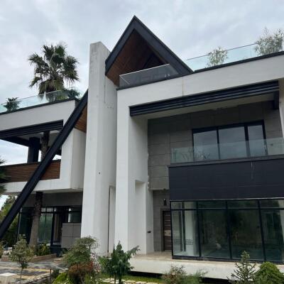 ویلا هوشمند با ساحل اختصاصی