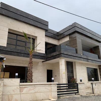 ویلا استخردار در منطقه برند ساحلی