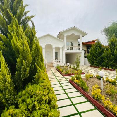 ویلا نیم‌پیلوت داخل بافت