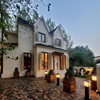 ویلا هوشمند کلاسیک با استخر و جکوزی