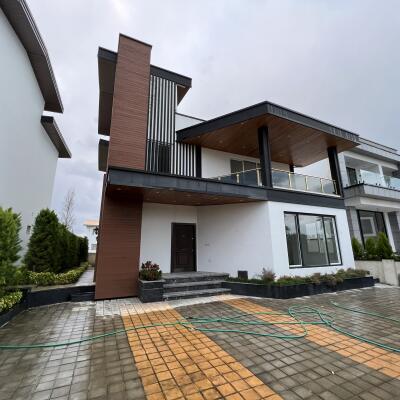 ویلای جنگلی در کوچه خصوصی نوشهر