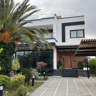 ویلای ساحلی مدرن (پلاک دوم ساحل)