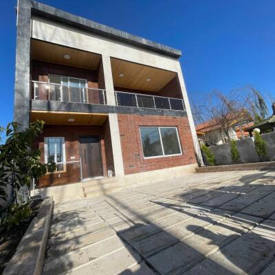 ویلا دوبلکس مدرن نزدیک به اتوبان اصلی