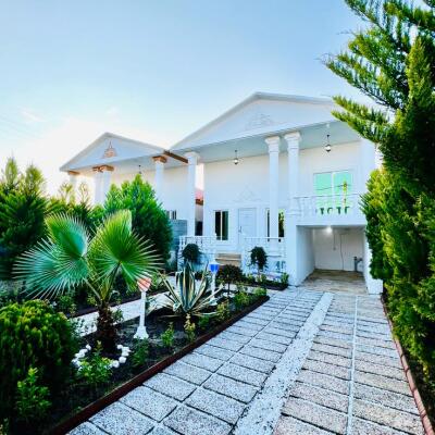 ویلا شهرکی نما کلاسیک در امیرآباد