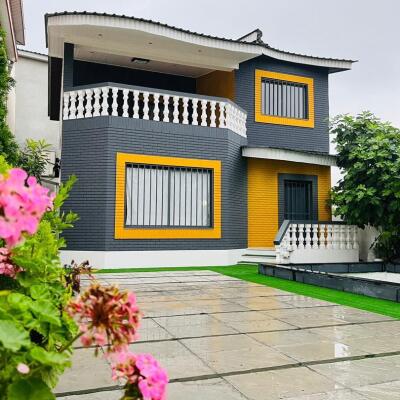 ویلا دوبلکس آجرنما استخردار