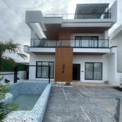 ویل سنددار، استخردار مدرن شهرکی نزدیک دریا