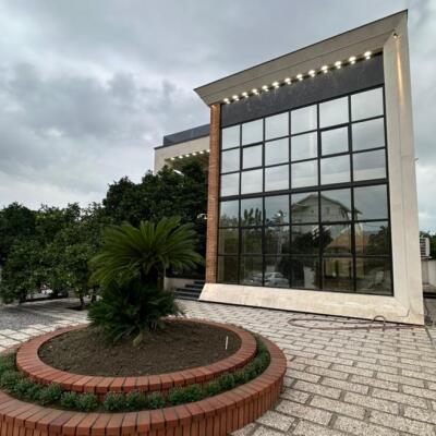 خرید ویلا باغ تریبلکس با مدارک کامل و استخردار در تنکابن