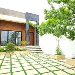 ویلا همکف مدرن طرح نما چوبی