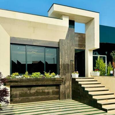 ویلا مدرن نوساز شیک و نزدیک به جاده اصلی