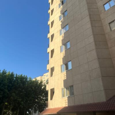 آپارتمان بازسازی شده داخل شهرک ساحلی