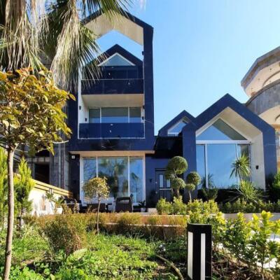 ویلا با استخر داخل و یه طراحی فوق العاده