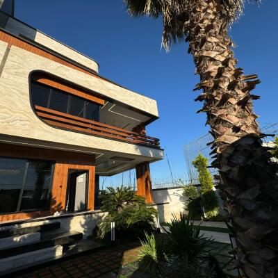 خرید ویلا لاکچری فول امکانات