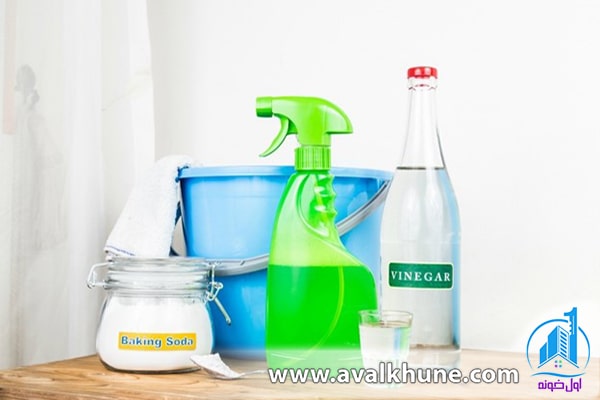 محلول شوینده برای تمیز کردن مبلمان در خانه 